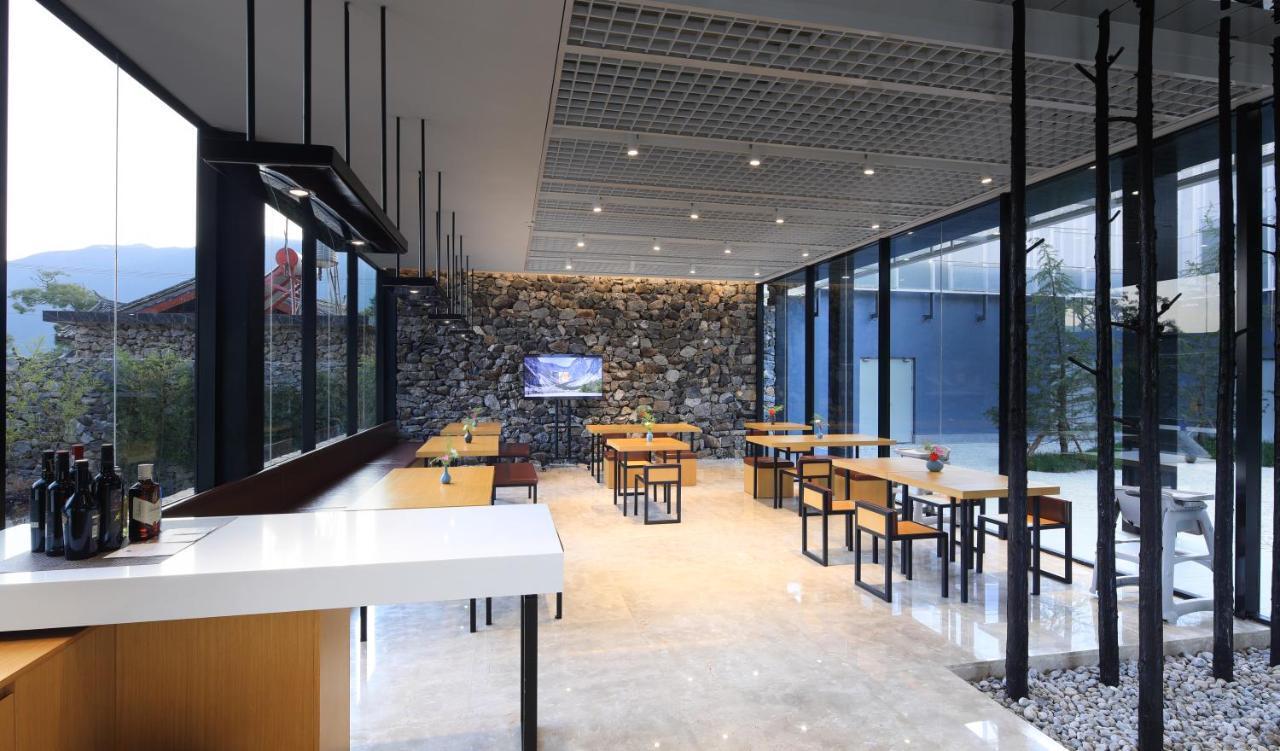 ליג'יאנג The Rock Hotel מראה חיצוני תמונה